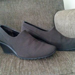 Rockport brown fabric wedge 9m